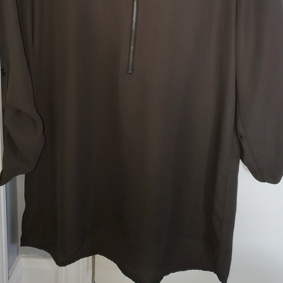 Size small silk top w/ zip,padded shoulder maurice - Picture 4 of 5